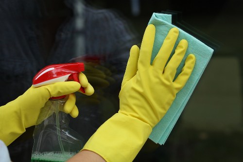 Professional move out cleaning for a Catford home before handover